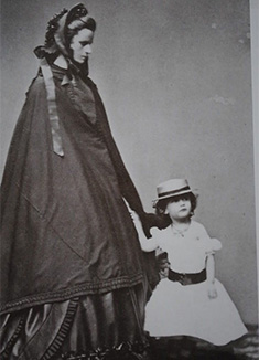 Хелена Баварская с дочерью 