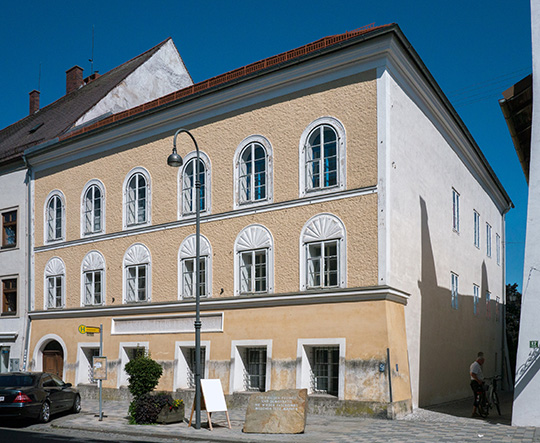 Дом в котором родился Адольф Гитлер, Браунау-наИнне 