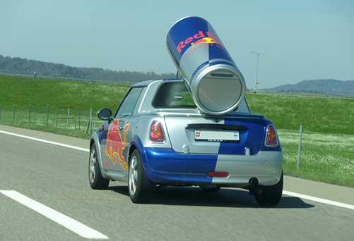 Red Bull рекламная стратегия 