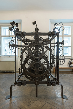 экспонаты часов XIV–XX столетия 